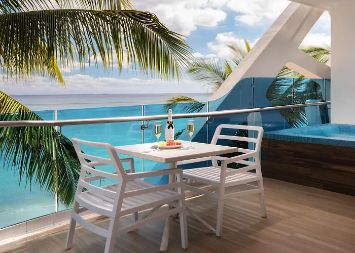 We Uniq El Carmen Adults Only Playa del Carmen