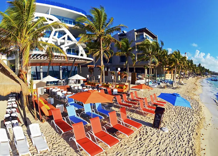 We Uniq El Carmen Adults Only 5*