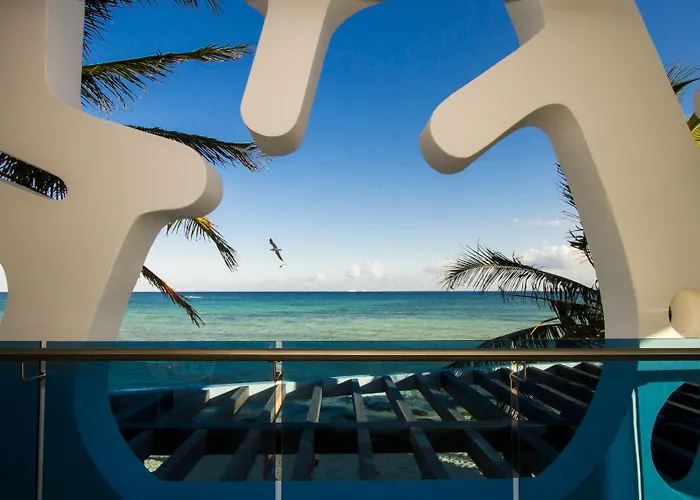 We Uniq El Carmen Adults Only Hotel
