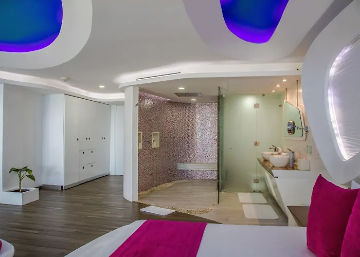 Hotel We Uniq El Carmen Adults Only Playa del Carmen
