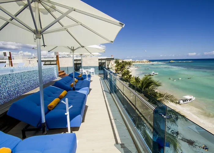 We Uniq El Carmen Adults Only Hotel