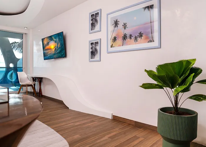 We Uniq El Carmen Adults Only Hotel