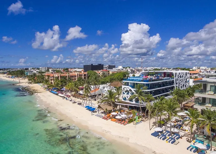 We Uniq El Carmen Adults Only 5*